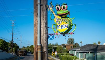 Abcarian: The DWP objects to whimsical utility pole sculptures. Neighbors — mostly — love them.