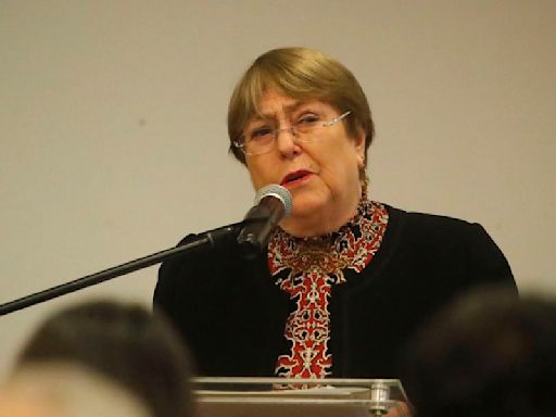 “Este acto de violencia nos afecta profundamente a todos y todas”: expresidenta Bachelet lamenta asesinato de tres Carabineros en Cañete - La Tercera