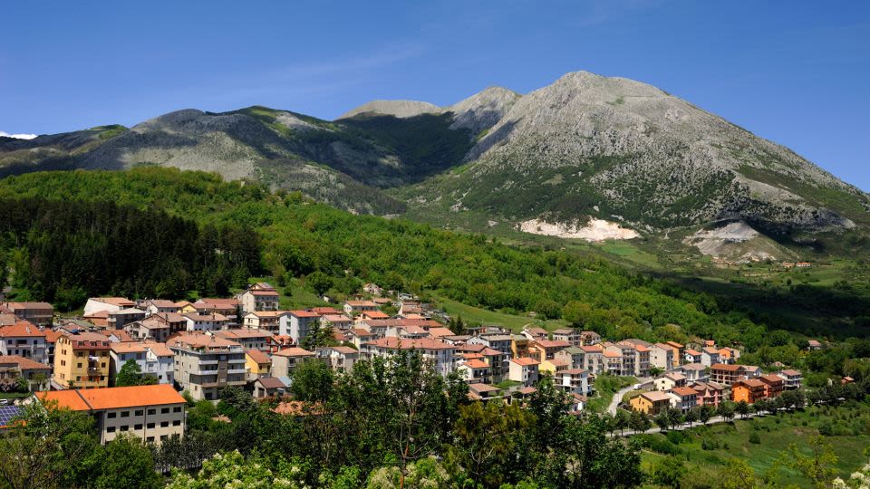 He visited Italy for the first time and bought a house within 24 hours