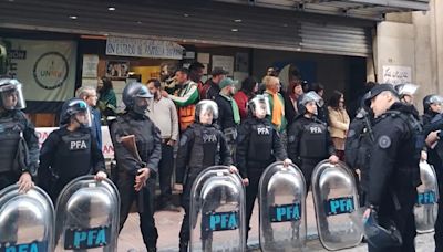 El Gobierno denunció por usurpación a Cristina Caamaño y a otras personas que ingresaron por la fuerza a la Universidad Madres de Plaza de Mayo