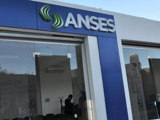ANSES hizo oficial el aumento para jubilados: cuánto cobrarán en julio con el bono de $70.000