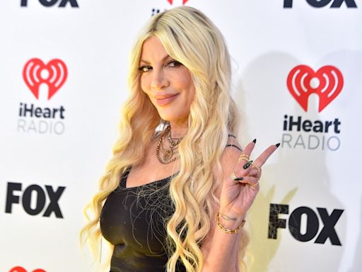 Tori Spelling considera abrir su OnlyFans para pagar la universidad de sus hijos - El Diario NY