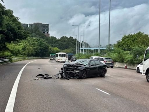 吐露港公路私家車自炒 往上水方向交通受阻