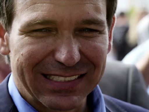 Ron DeSantis goes to Gainesville, shames UF football team on campus