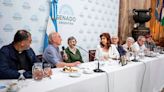 Cristina Kirchner encabeza otro acto en el Instituto Patria, esta vez con curas villeros