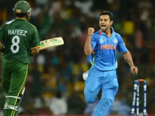 When Virat Kohli bowled against Pakistan in a T20 World Cup match - Watch | Cricket News - Times of India