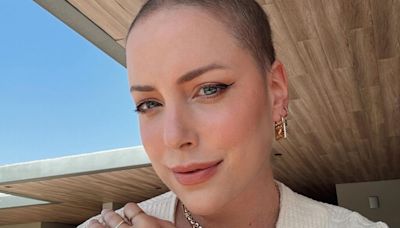 Fabiana Justus celebra crescimento do cabelo em tratamento de câncer: 'Me enxergar'