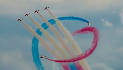 Exact times Red Arrows will pass over Kent towns including Dover for Folkestone display