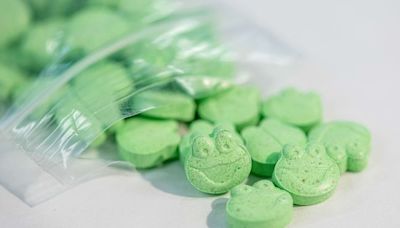 États-Unis : Atteinte d’un Covid long, elle voit ses symptômes disparaître grâce à la MDMA et aux psychotropes