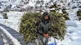 35 dead in freak snowfall in Pakistan