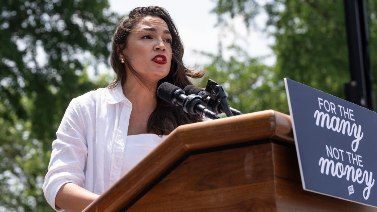 AOC files impeachment articles against Thomas & Alito; Senate Dems demand special counsel investigation