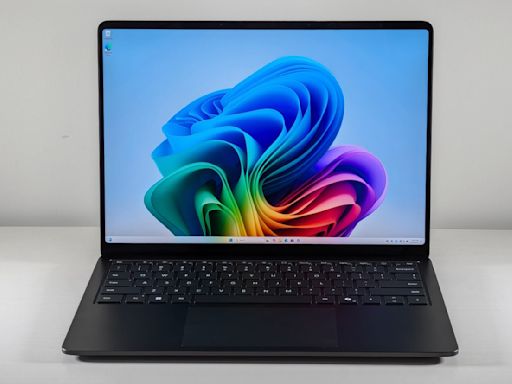 I tried gaming on the Microsoft Surface Laptop 7th Edition... I wanted to cry