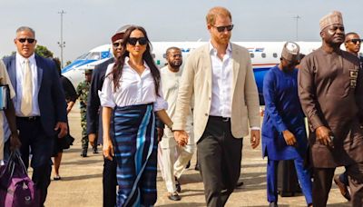 Viagem de Harry e Meghan à Nigéria deixou a família real ‘furiosa’, diz jornal