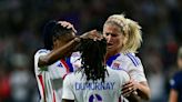 Lyon gana la liga francesa femenina a una semana de la final de Champions
