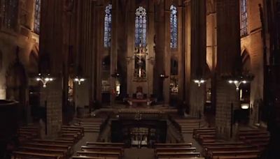 La catedral de Barcelona se llena de luz con la restauración de más de 230 m2 de sus vitrales