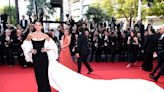 Marta Lozano lleva la moda española a Cannes por quinto año consecutivo y arrasa con un look de alto impacto