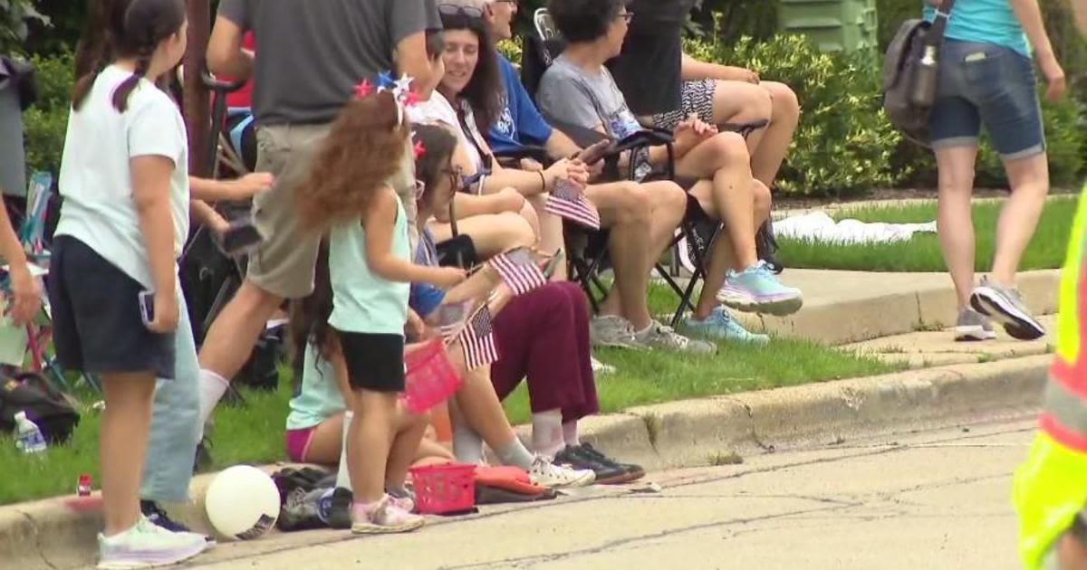 Highland Park hosts July Fourth parade for first time since mass shooting