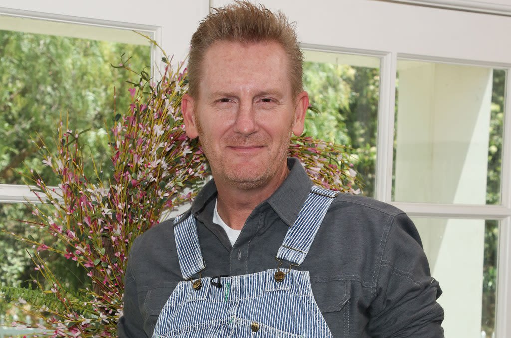 Rory Feek Marries His Daughter’s Teacher, Surprises Her With Special ‘I Do’ Song at Wedding