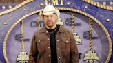 Toby Keith’s ’35 Biggest Hits’ Tops Billboard 200 Albums Chart