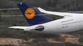 Lufthansa vows to slash costs after strikes, flight delays lead to Q1 loss By Investing.com