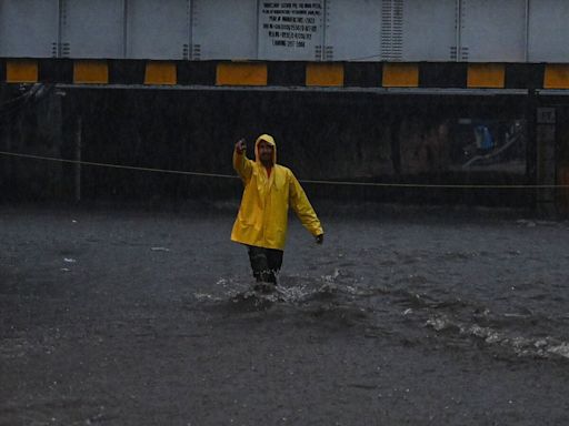 Mumbai rains Highlights: Rains to moderate in Mumbai