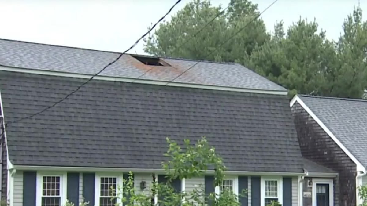 Lightning strike sparks fire in Kingston home - Boston News, Weather, Sports | WHDH 7News