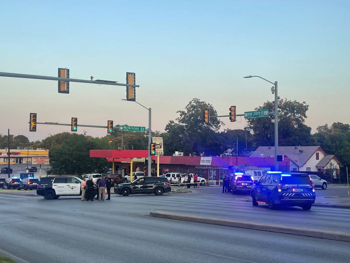 Armed man shot by Fort Worth officers when he carjacked driver after chase, police say