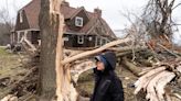 Tornado packing 115 mph winds touched down west of Grand Blanc, on ground for 10 minutes