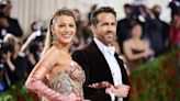 Ryan Reynolds responde a foto en bikini en la que lo etiquetó Blake Lively