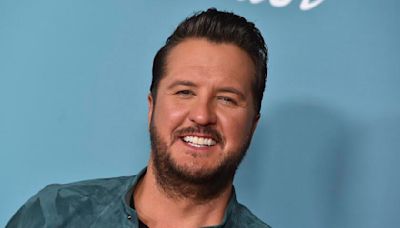 Luke Bryan didn't slip on a cellphone onstage: 'I was kind of hamming that up'