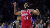 La increíble resurrección de 'Robocop' Embiid: ¡152 puntos en 143 minutos tras romperse la rodilla!