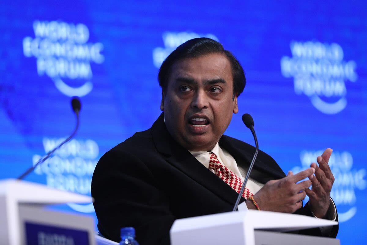 Ambani’s Reliance to Start Green Energy Giga Factories in A Year