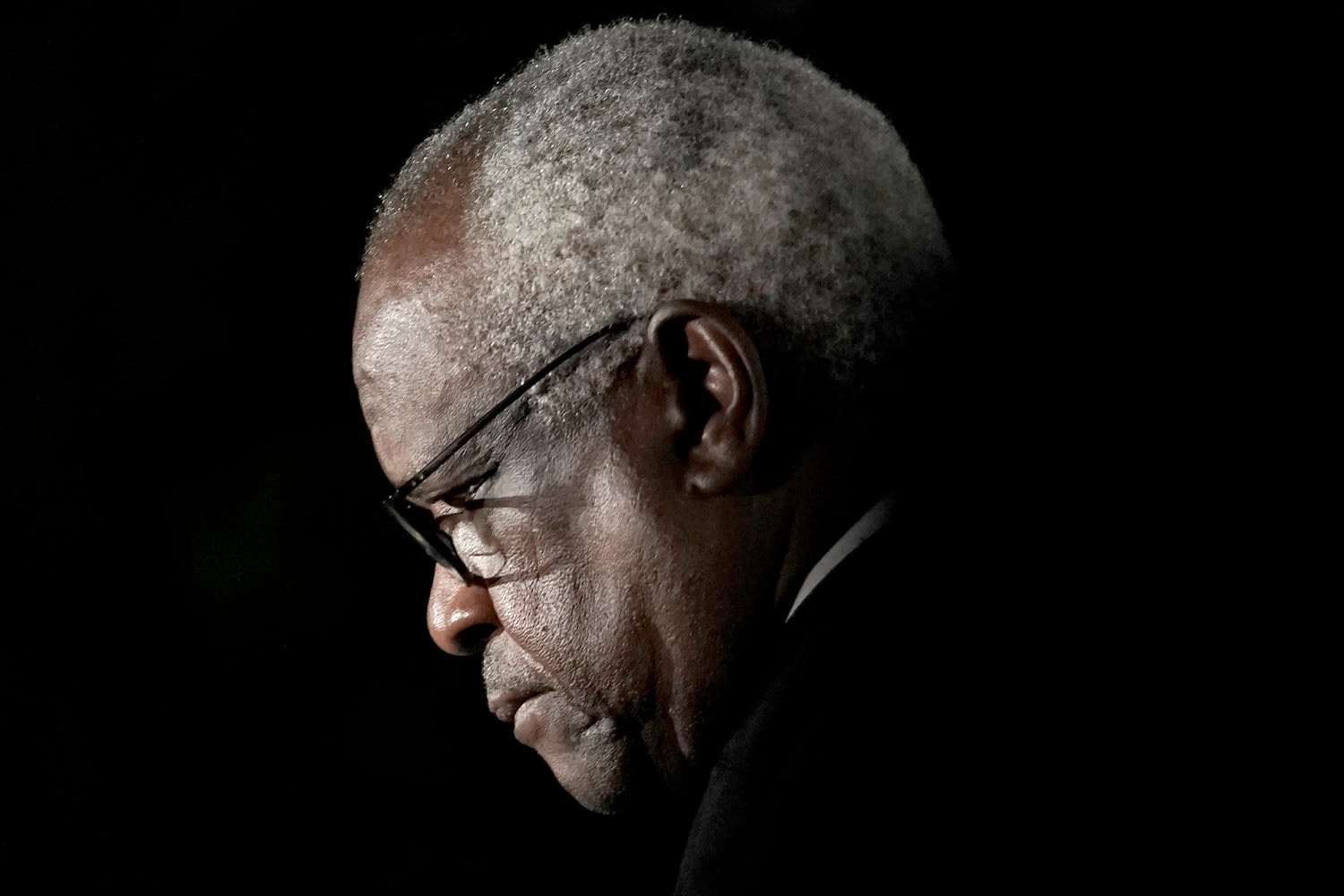 Dems seek special counsel to investigate Justice Clarence Thomas