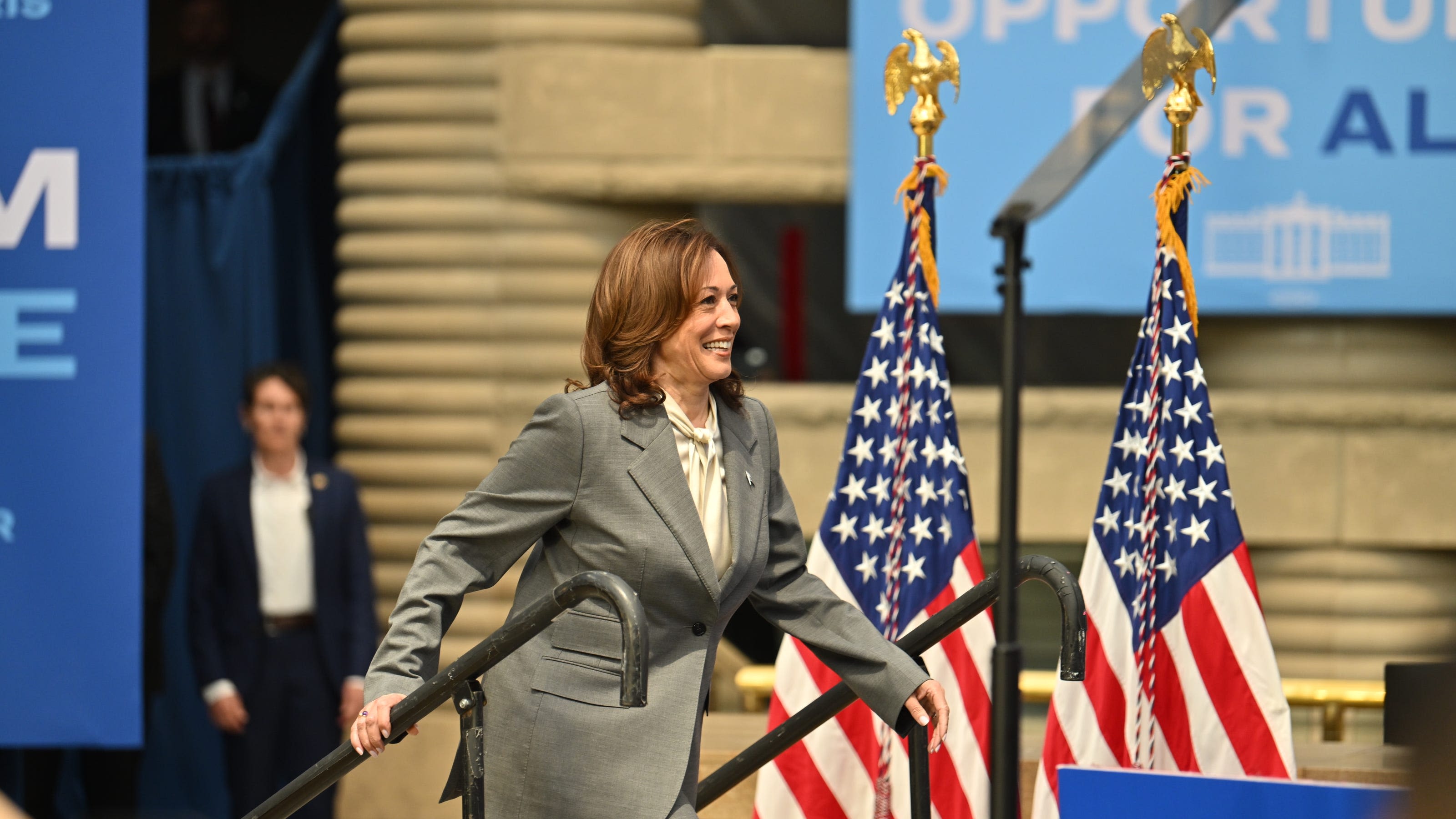 Kamala Harris promotes Biden administration's aid for small businesses in Detroit stop