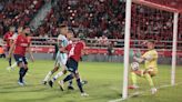 Independiente se complicó con la clasificación en la Copa de la Liga y salió cubierto de silbidos, pero Tevez dijo que está orgulloso