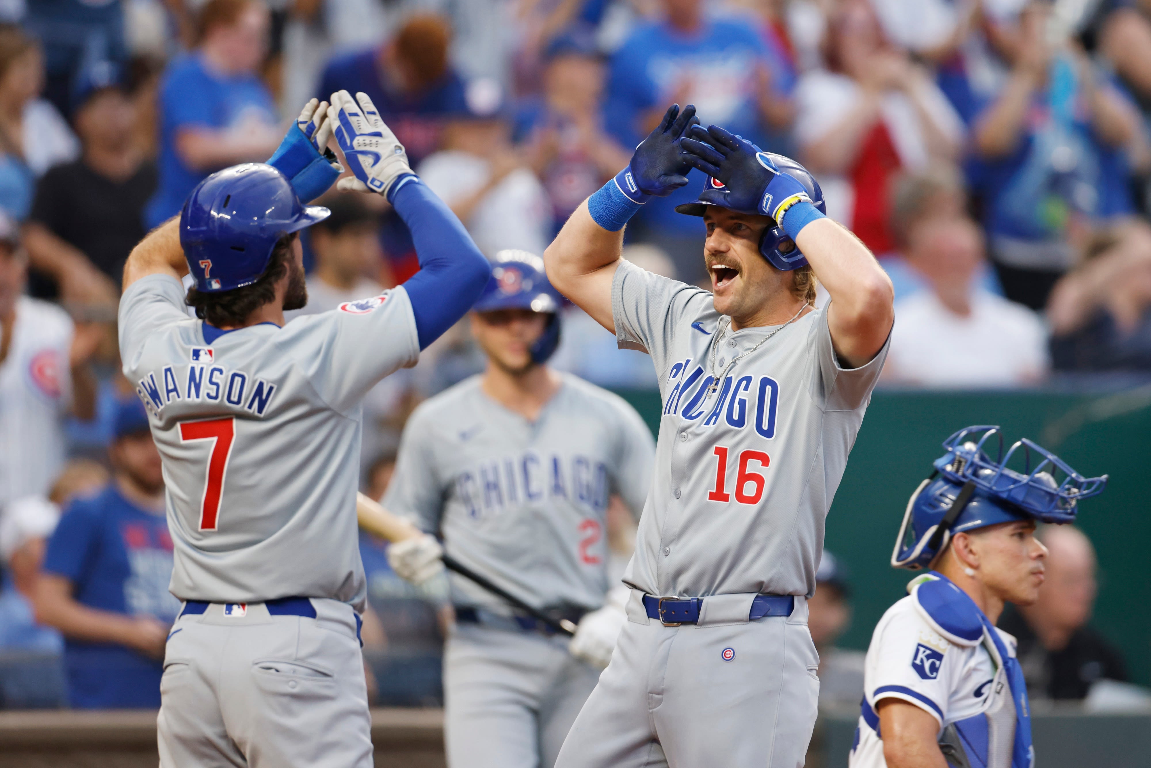 Patrick Wisdom hits grand slam as a pinch hitter in the 7th, the Cubs beat the Royals 9-4