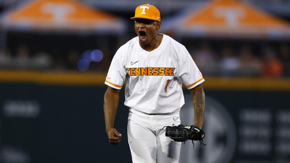 Vols Christian Moore, Dylan Dreiling named to All-SEC First Team
