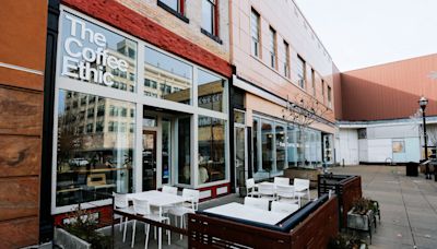 With weather warming up, here are places to eat outside across Springfield