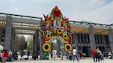 Panteón Dolores se llena de flores y música este 10 de mayo