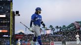 Blue Jays shortstop Bo Bichette leaves game against Tigers because of apparent right leg injury