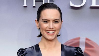 Daisy Ridley Gets Giddy Seeing Herself as Rey in “Star Wars: Rise of the Resistance” During Disneyland Trip