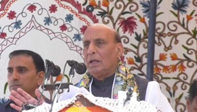 At Gurez rally, Rajnath Singh warns Pakistan over terror