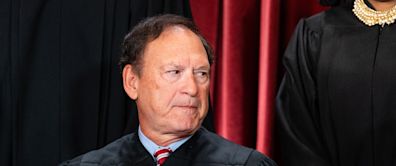 Justice Alito Reports $900 Concert Tickets, No Trips in Latest Filing