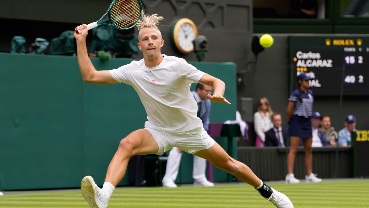 Tennis star Aryna Sabalenka withdraws from Wimbledon