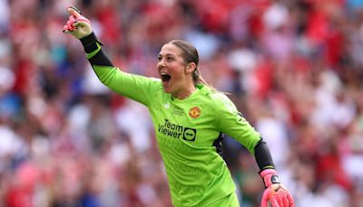 Mary Earps set to become ‘highest paid goalkeeper’ as PSG move nears