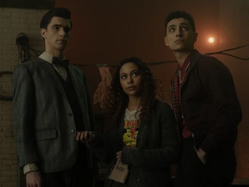 ‘Dead Boy Detectives’ Review: Netflix’s YA Comic Adaptation Is an Overstuffed Delight