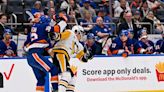 Simon Holmstrom's goal helps Islanders top Penguins