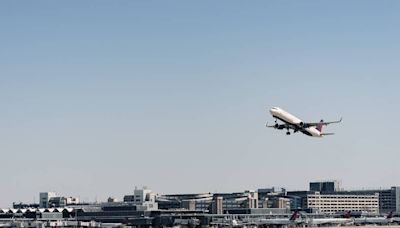 Evacúan aeropuerto franco-suizo de Basilea-Mulhouse por alerta de bomba, a horas de inauguración de Juegos Olímpicos