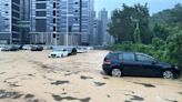 香港紅色暴雨警告 馬路淹沒變河流、汽車泡水