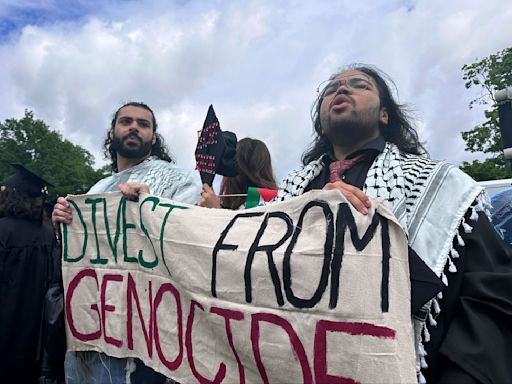 Desalojan a manifestantes pro Palestina de la Universidad de Stanford